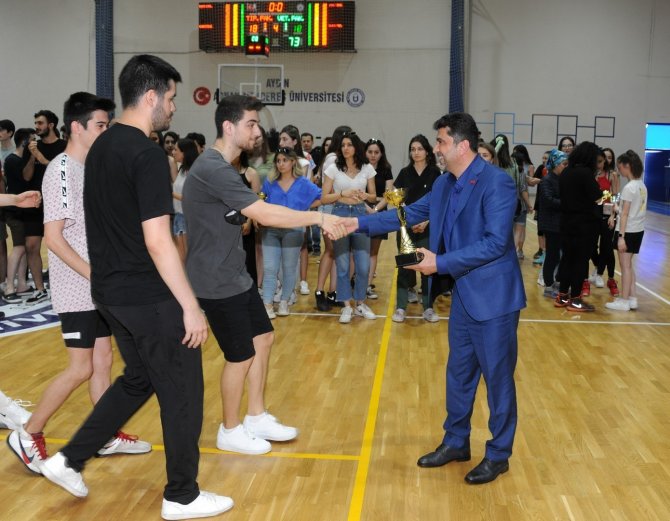26. Adüfest Spor Turnuvaları Kupa Töreni Gerçekleşti