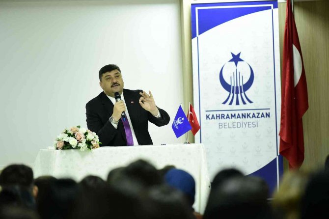 Öğretmen Başkan Gençlerle Buluşmaya Devam Ediyor