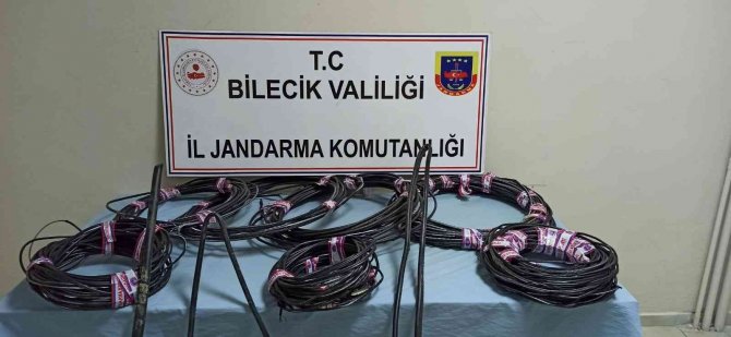 Bilecik’te Kablo Hırsızlığı Yapan Şahıslar Sakarya’da Yakalandı