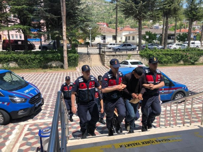 Bilecik’te Kablo Hırsızlığı Yapan Şahıslar Sakarya’da Yakalandı