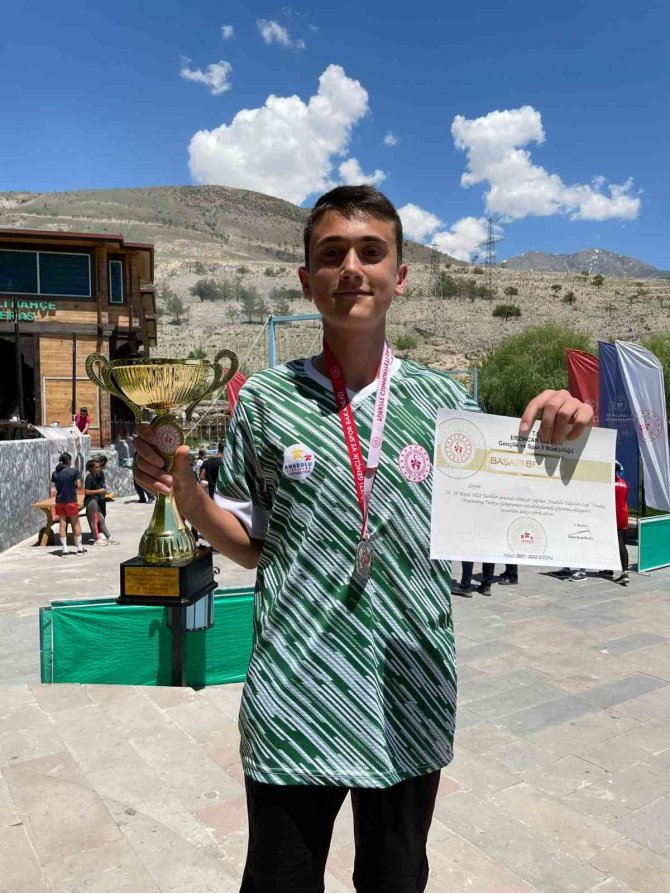 İ̇negöllü Sporcular Bursa Karmasında Tarih Yazıyor