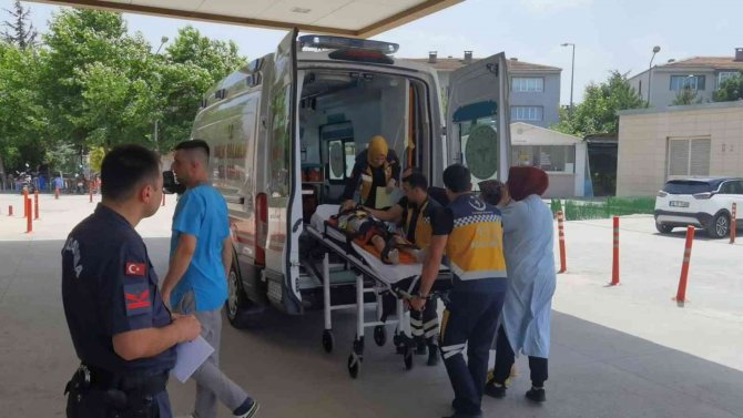 Otomobilin Çarptığı Çocuk Ağır Yaralandı