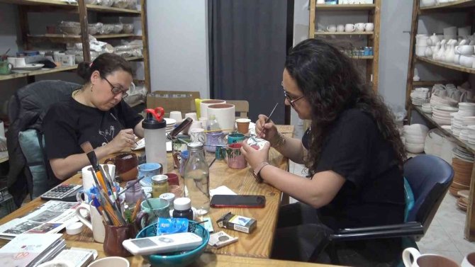 İ̇znik’in Seramik Tabakları Amerika’da Sofraları Süslüyor