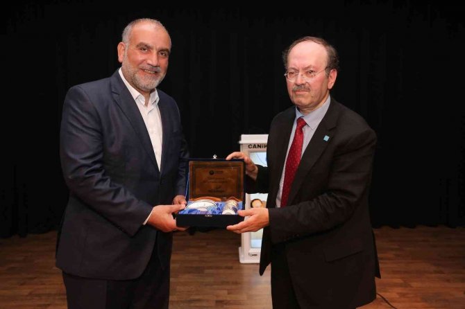 Yazar Yusuf Kaplan: “Emperyalist Güçler Bizden Korkuyor"