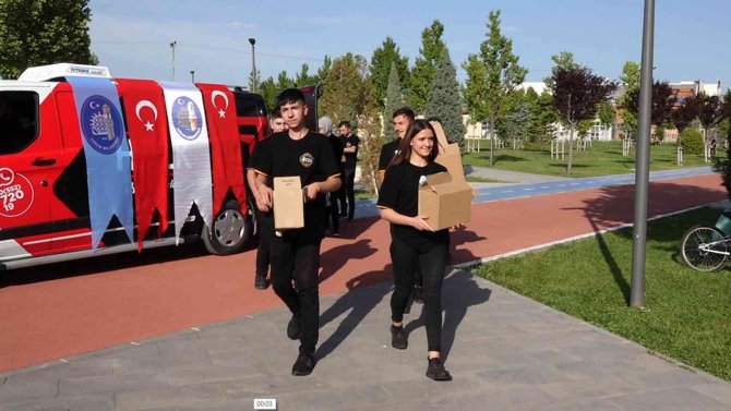 Çorum Belediyesi’nden Serinleten İkram