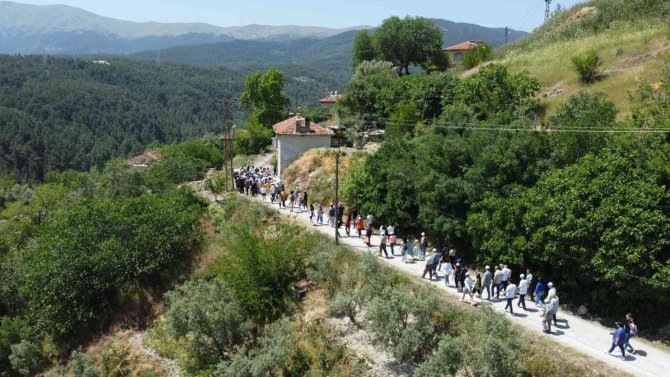 Tuğba Yurt, Antik Attouda Kentinde Hayranlarıyla Buluştu