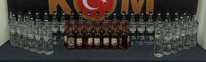 Kaçakçılar Eş Zamanlı Operasyonla Yakalandı