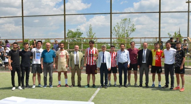 Dpü Mf Turnuvalarında Şampiyonlar Kupalarını Aldı
