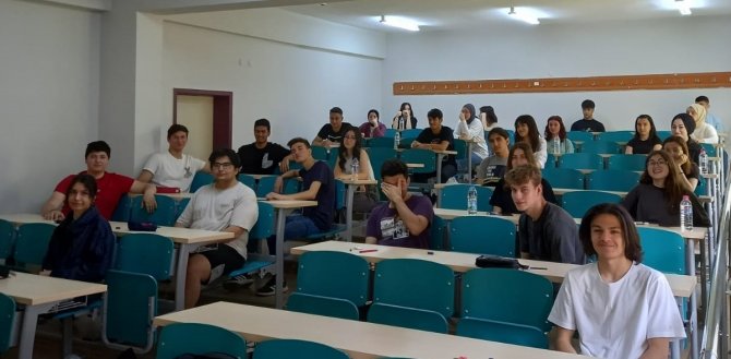 Sınav Heyecanını Yaşayarak Öğrendiler