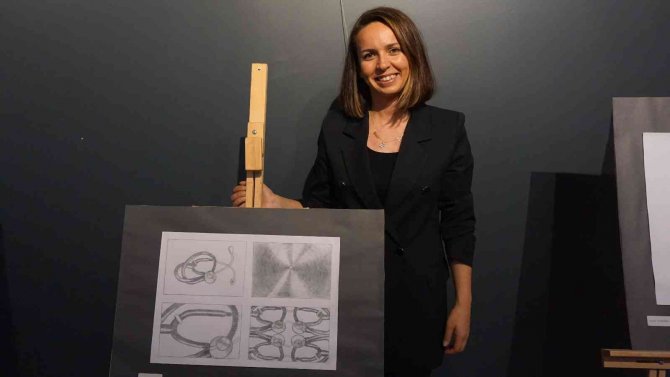 Sağlık Çalışanlarının Karakalem Sergisi Açıldı