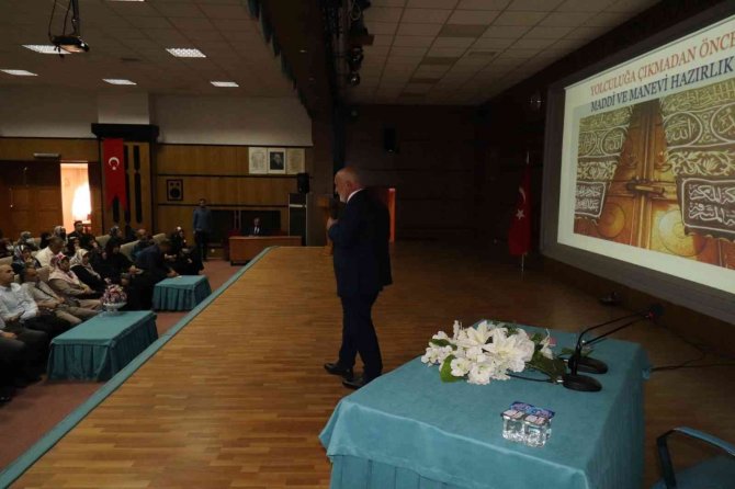 Elazığ’da Hac Seminerleri Başladı