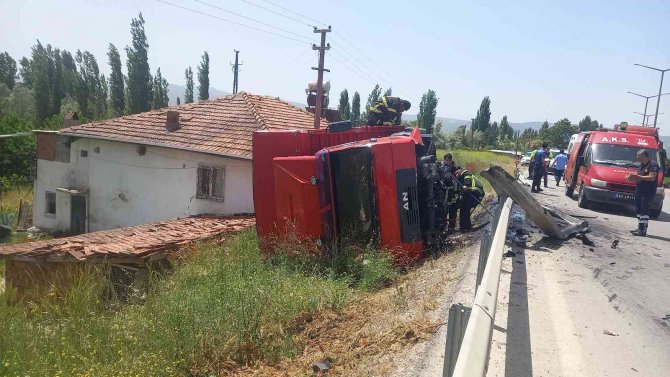 Gediz’de Trafik Kazasında Faciadan Dönüldü