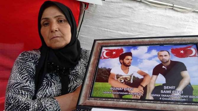 Evlat Nöbetindeki Anneden Hdp’lilere Çağrı: “Orayı Tercih Ediyorlarsa Kendi Çocuklarını Göndersinler”