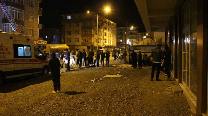 Iğdır’da Gecenin Karanlığını Alevler Aydınlattı