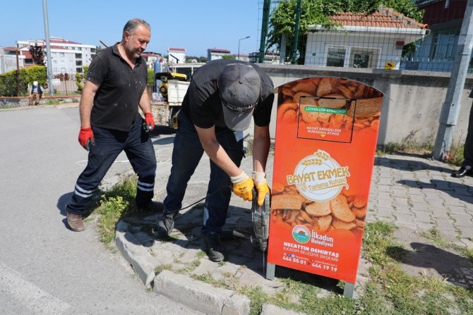 Bayat Ekmekler Çöpe Gitmiyor