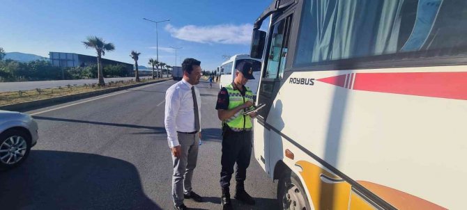 İ̇zmir’de Korsan Servislerle Savaş