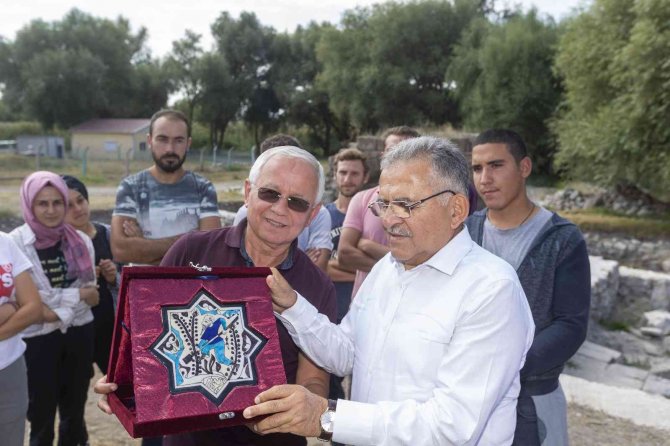 Büyükşehir, Keykubadiye Sarayı’nda Çıkan Eserleri Sergileyecek