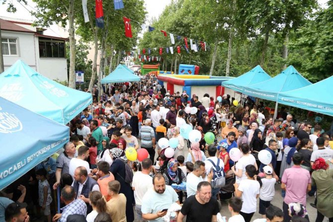 Bahar Şenliğinde Çocuklar Doyasıya Eğlendi