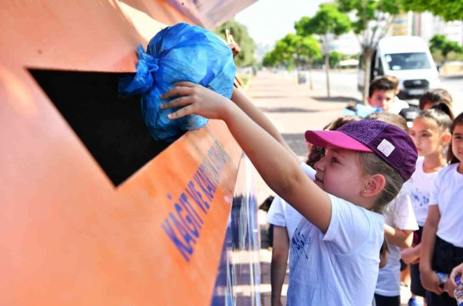Konyaaltı’nda Öğrencilere Geri Dönüşüm Eğitimi