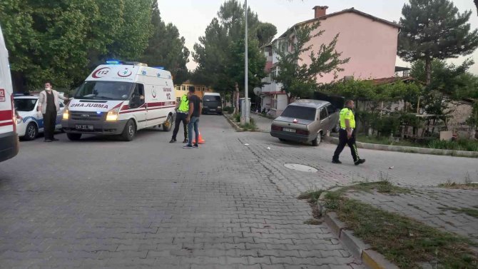 Gediz’de Trafik Kazası: 3 Yaralı