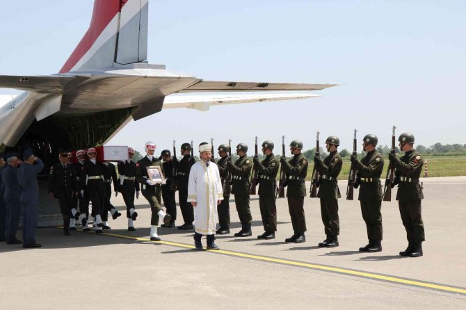 Samsun Şehidini Gözyaşları İçinde Karşıladı