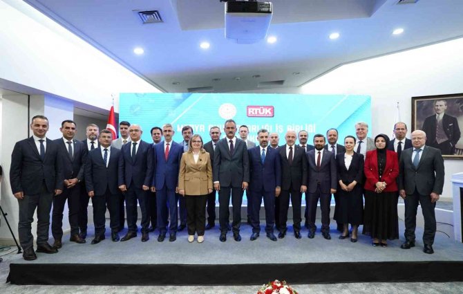 Meb İle Rtük Arasında "Medya Okuryazarlığı İ̇ş Birliği Protokolü" İmzalandı