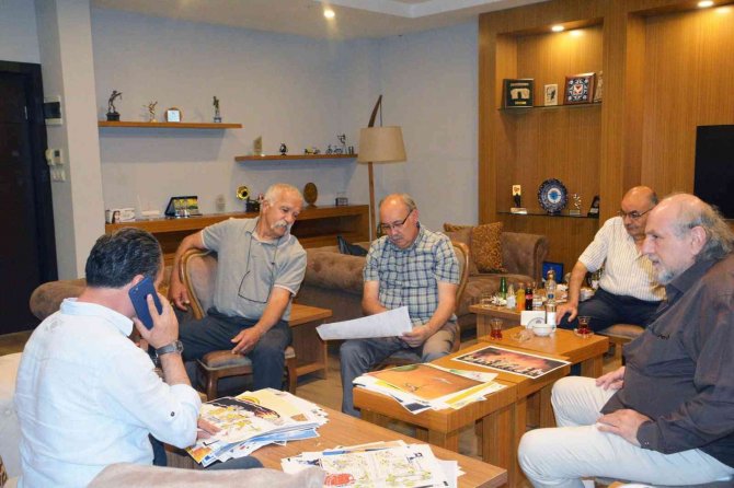 Karikatür Yarışması Jürisi Toplandı