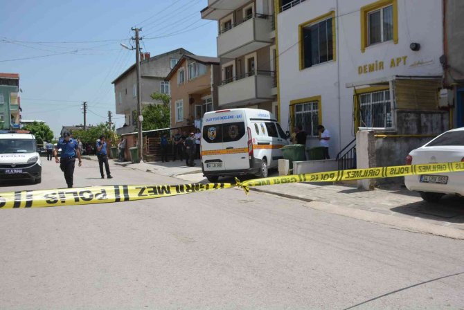 Boşanma Kararı Çıktı, Balkondan Girdiği Evde Katliam Yaptı