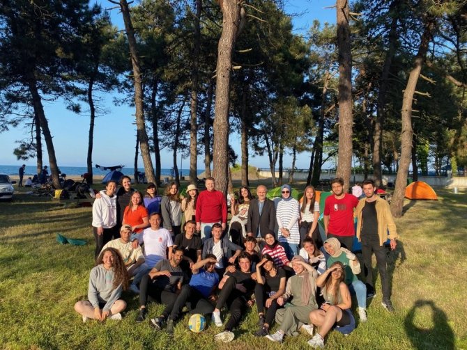 Üniversiteliler Çocuklarda Teknoloji Bağımlılığına Dikkat Çekti