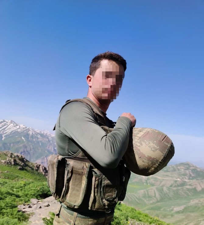 Amcasını Ve Kuzenlerini, Kardeşinin Vurduğunu Öne Sürdü