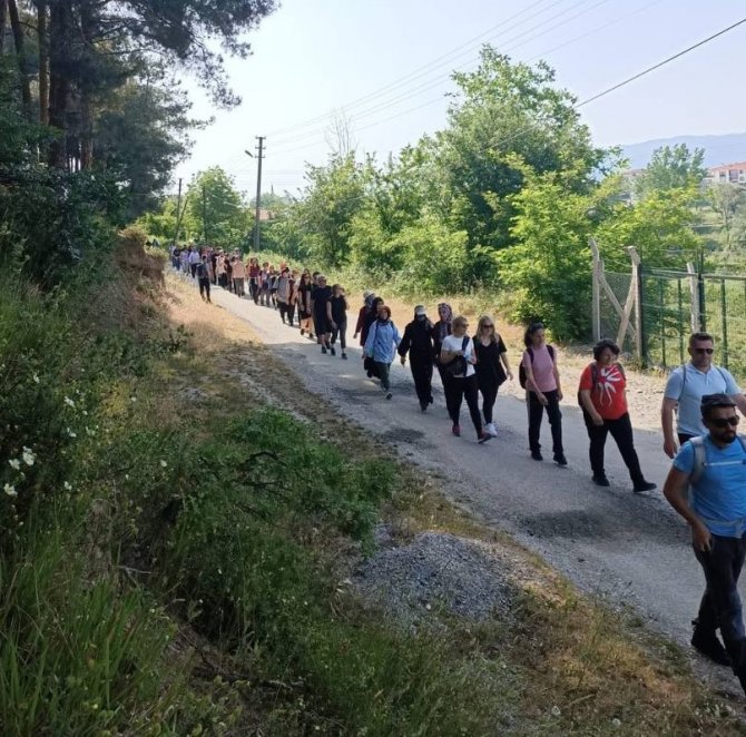 Doğa Yürüyüşleri İ̇l Ormanı’nda Başladı