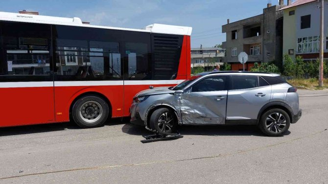 Samsun’da Zincirleme Trafik Kazası: 1 Yaralı