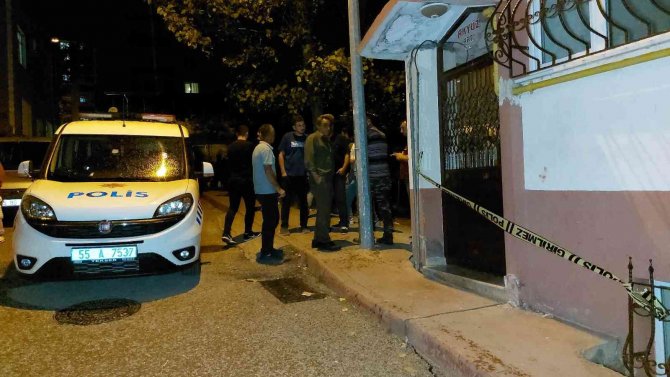 Samsun’da Önüne İnşaat Yapılan Binanın Temelinde Kayma Yaşandı