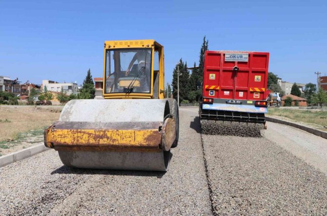 Turgutlu Belediyesi Fen İ̇şleri Ekipleri İlçenin Her Yerinde