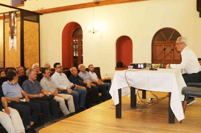 ‘Bir Kitap Bir Yazar’ın İlk Konuğu Hasan Özkılıç Oldu
