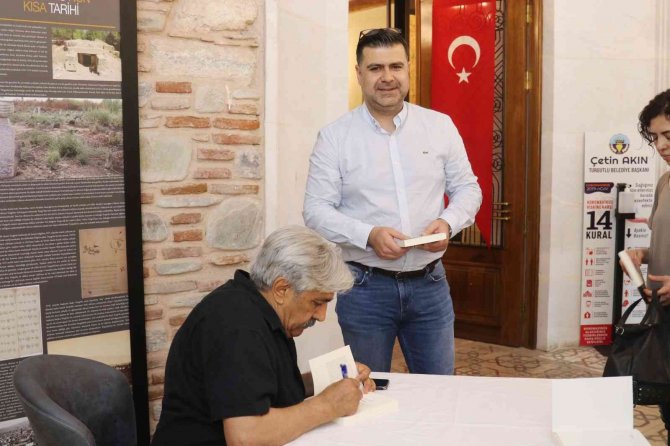 ‘Bir Kitap Bir Yazar’ın İlk Konuğu Hasan Özkılıç Oldu