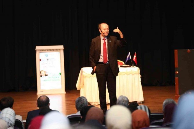 Yazar Yusuf Kaplan: “Emperyalist Güçler Bizden Korkuyor"