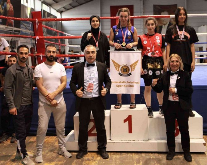 Yenimahalleli Muay Thai Sporcuları Madalyaları Topladı