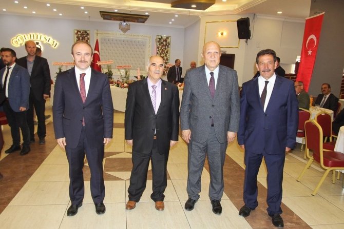 Esob Başkanı Karaman İçin Veda Yemeği Düzenlendi