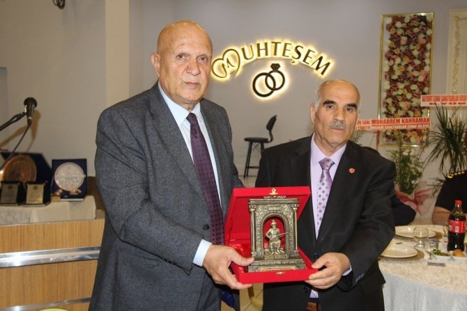 Esob Başkanı Karaman İçin Veda Yemeği Düzenlendi