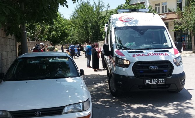 Motosiklet İle Otomobil Çarpıştı: 1 Yaralı