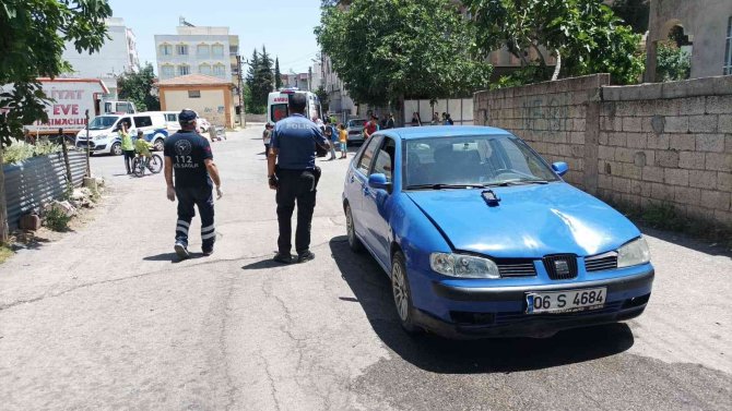 Motosiklet İle Otomobil Çarpıştı: 1 Yaralı