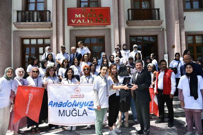 Aksaray’lı Öğrenciler Tarihi Ve Turistik İlçeleri Gezdi