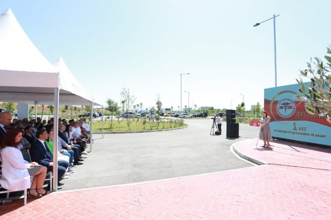 Türkiye’nin Arnavutluk’ta İnşa Ettiği Hastanede 1 Yılda 73 Bin Kişi Şifa Buldu