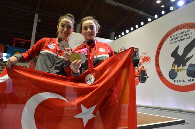 Halterde 1 Altın 3 Gümüş Madalya