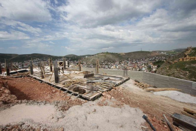 Başkan Pekmezci, Bamsı Beyrek Seyir Terasında İncelemelerde Bulundu