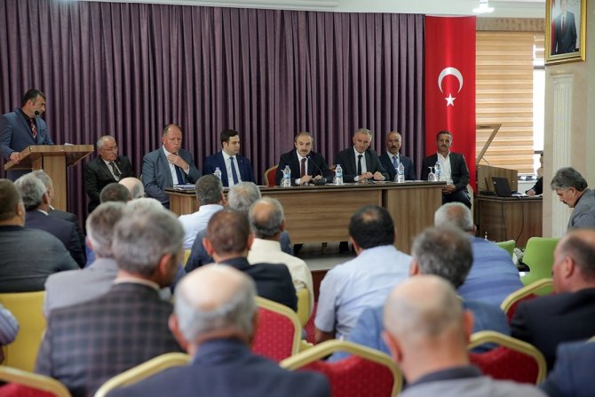 Vali Epcim: “Tüm Köyleri Asfalta Kavuşturma Hedefimize Yoğunlaştık”