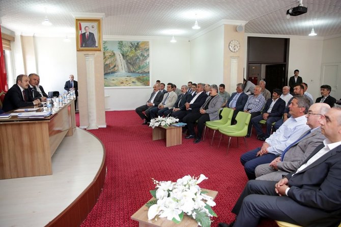 Vali Epcim: “Tüm Köyleri Asfalta Kavuşturma Hedefimize Yoğunlaştık”