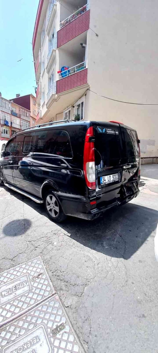 Torununu Kayan Minibüsün Altında Kalmaktan Kurtaran Dede Öldü