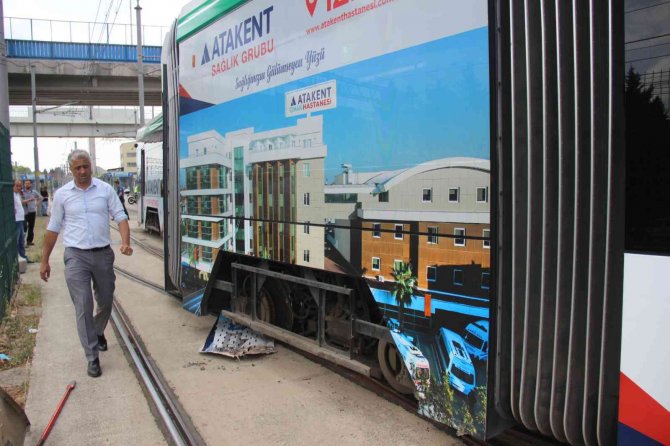 İ̇ki Tramvay Böyle Çarpıştı